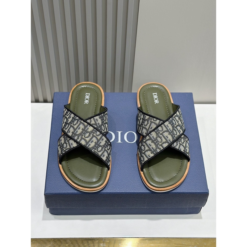 ch**an D*or slippers